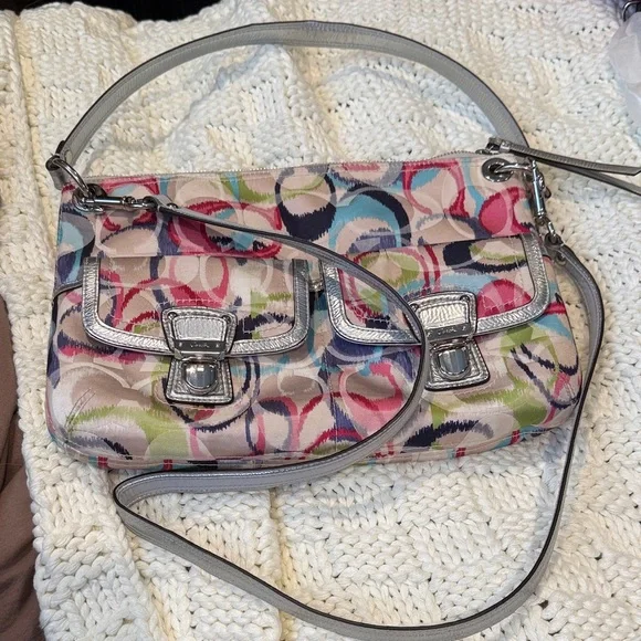 RARE Coach Poppy SET with Bag & Tablet Sleeve/Accessory Pouch - Picture 5 of 8